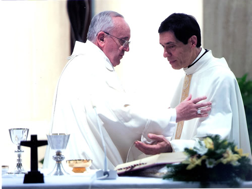 Papa Francesco  con Don Mario Bozzo
